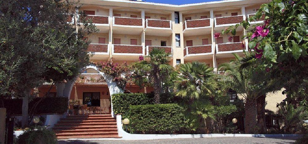 Hotel Punta Faro Капо-Ватикано Екстер'єр фото